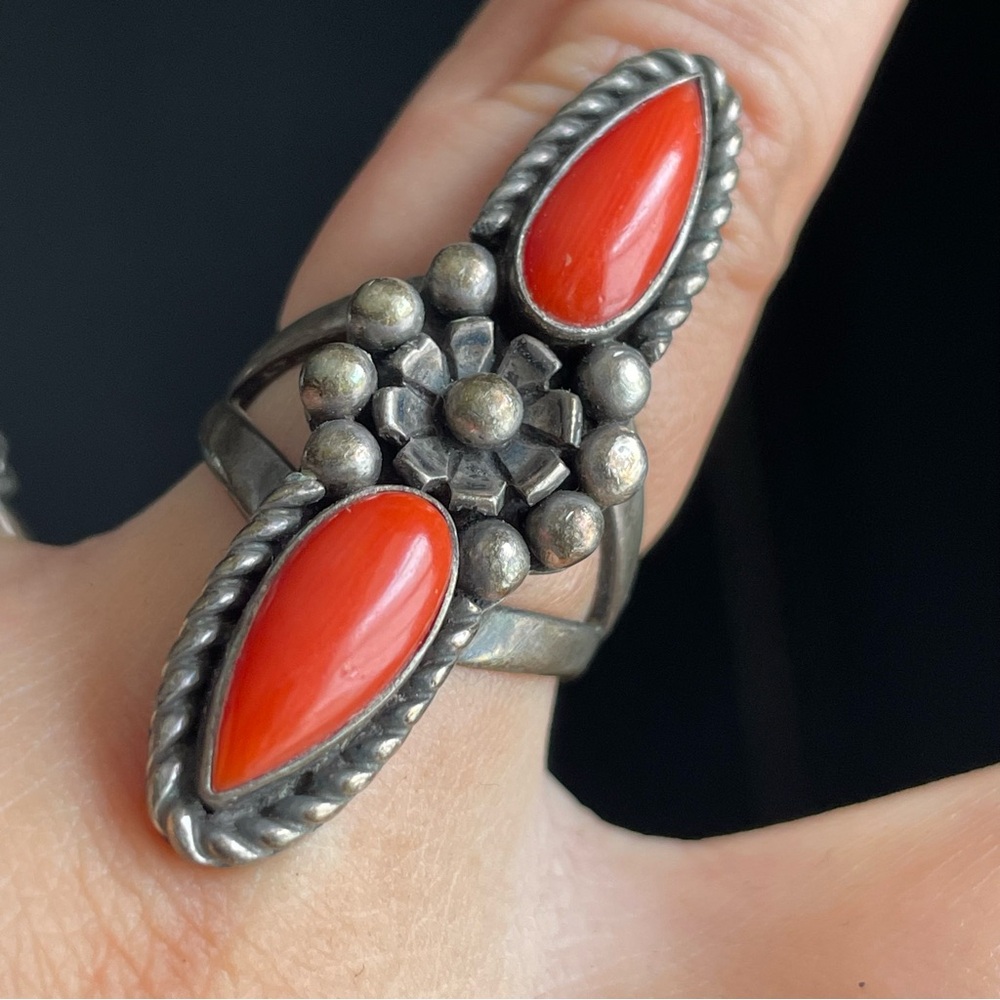 Vintage Sterling silver coral Flower Navajo Pawn Ring